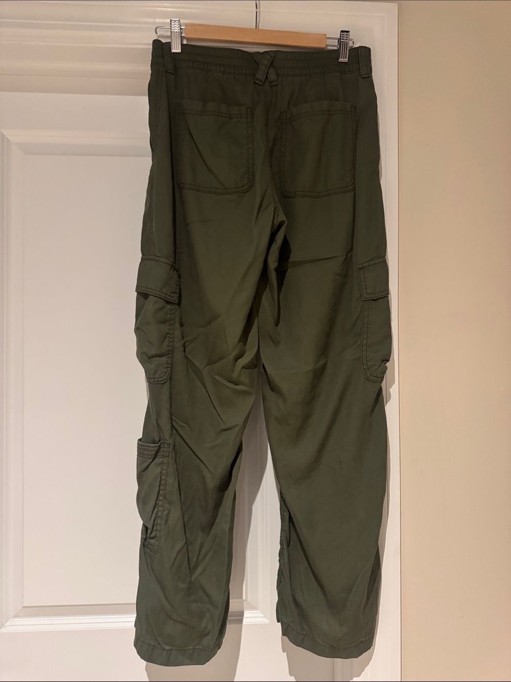 Hollister Olive Green Wide-Leg Cargo Pants - Picture 2 of 3